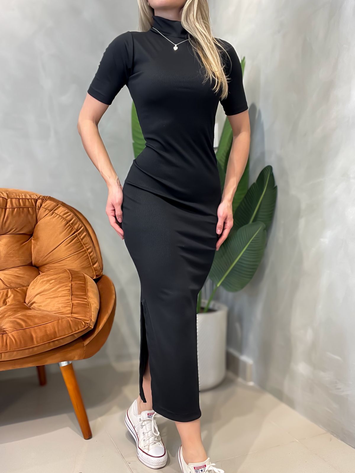 Vestido Midi em Ribana Manga Curta com Gola Gislene Ref. 1697